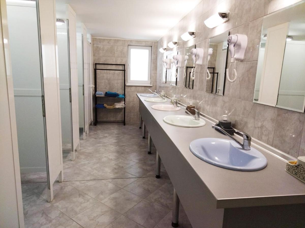 Auberge de jeunesse Roma à Varna Extérieur photo