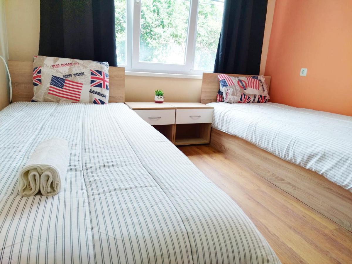 Auberge de jeunesse Roma à Varna Extérieur photo