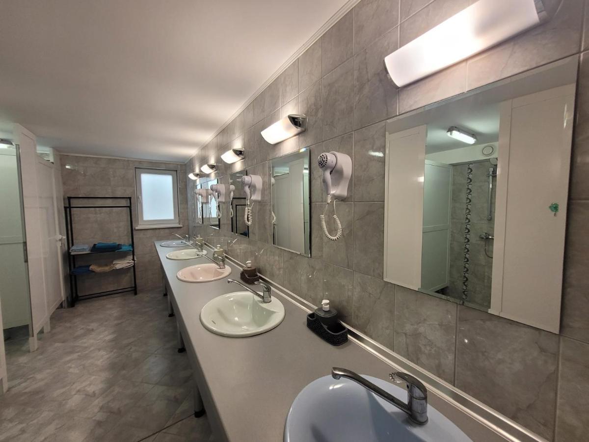 Auberge de jeunesse Roma à Varna Extérieur photo