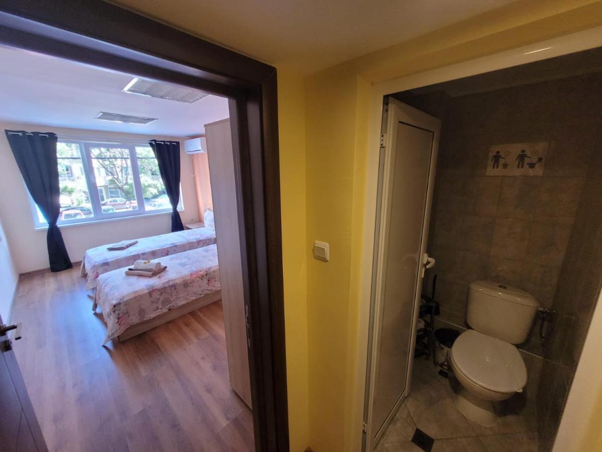 Auberge de jeunesse Roma à Varna Extérieur photo